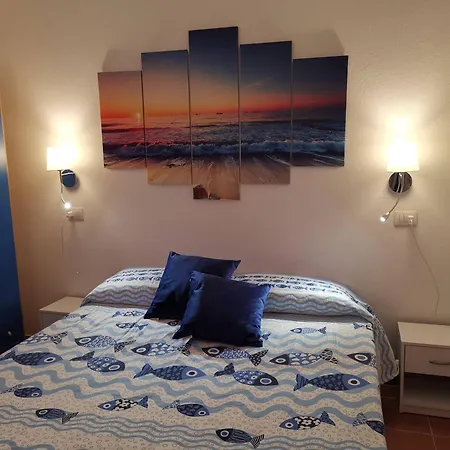 Casa Ruja - *