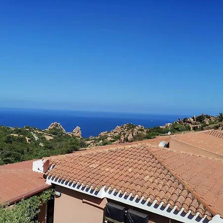 Casa Ruja - *