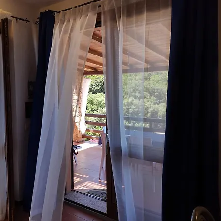 Apartamento Casa Ruja - *